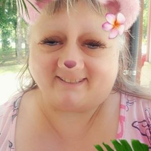 Meet your Posher, Chrissy